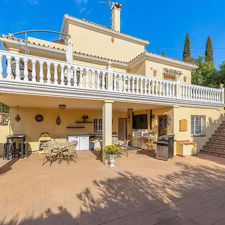 Getaway In Roca Estepona